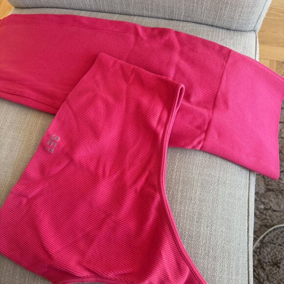 Activewear Set - Picture 3 of 3